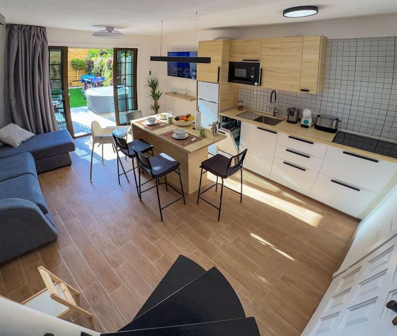Relaxing Garden Los Cristianos Con Jacuzzi Y Barbacoa Arona  Exterior foto